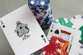 Proses verifikasi KYC texaspoker dengan dokumen identitas dan enkripsi keamanan